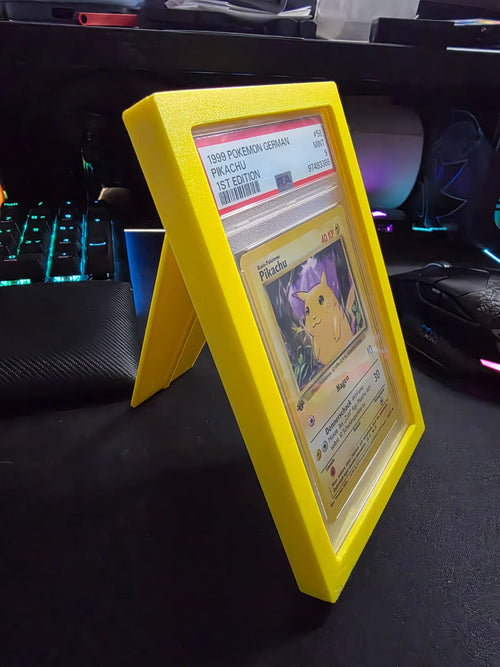 3D gedruckter Karten-Aufsteller mit Wandfunktion – PSA/Slab kompatibel